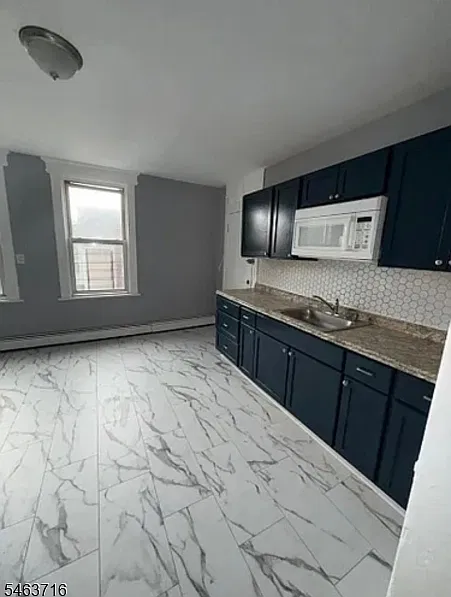 4 bed, 1.0 bath, $2,300 — Photo 2