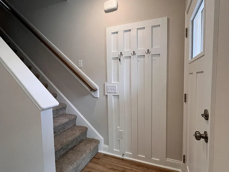 160 Loren Rd — Photo 2