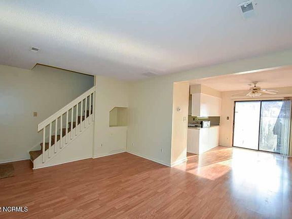 4th image of 105 Concord Dr APT D