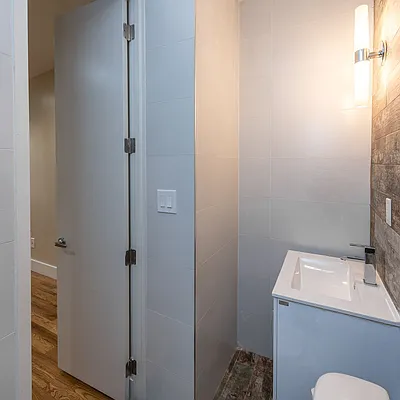 Rented by Nooklyn NYC LLC | media 31