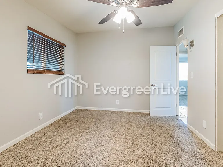 7034 S Leary Dr — Photo 4