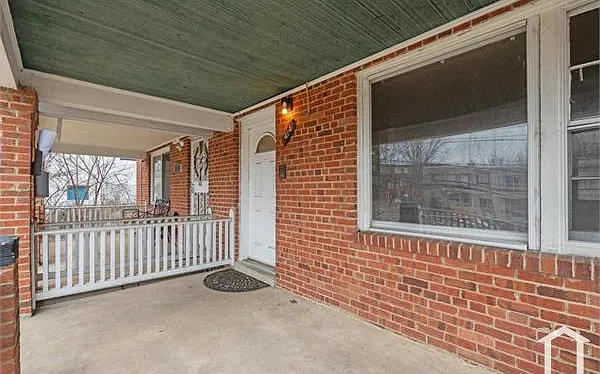 414 Chesapeake St SE — Photo 3