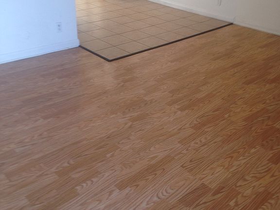4th image of 13129 Oxnard St APT 18