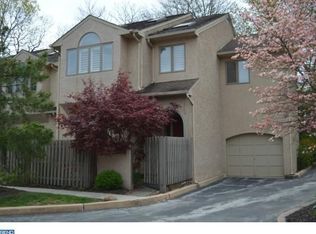 23 Greythorne Woods Cir, Wayne, PA 19087