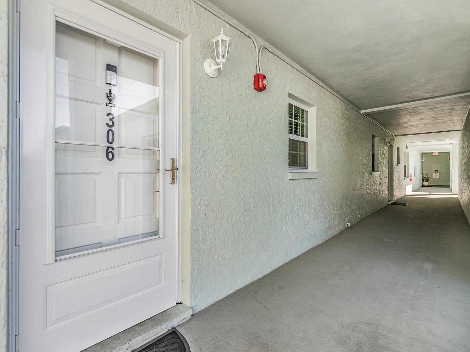 2 bed, 1200 sqft, $1,950 — Photo 1