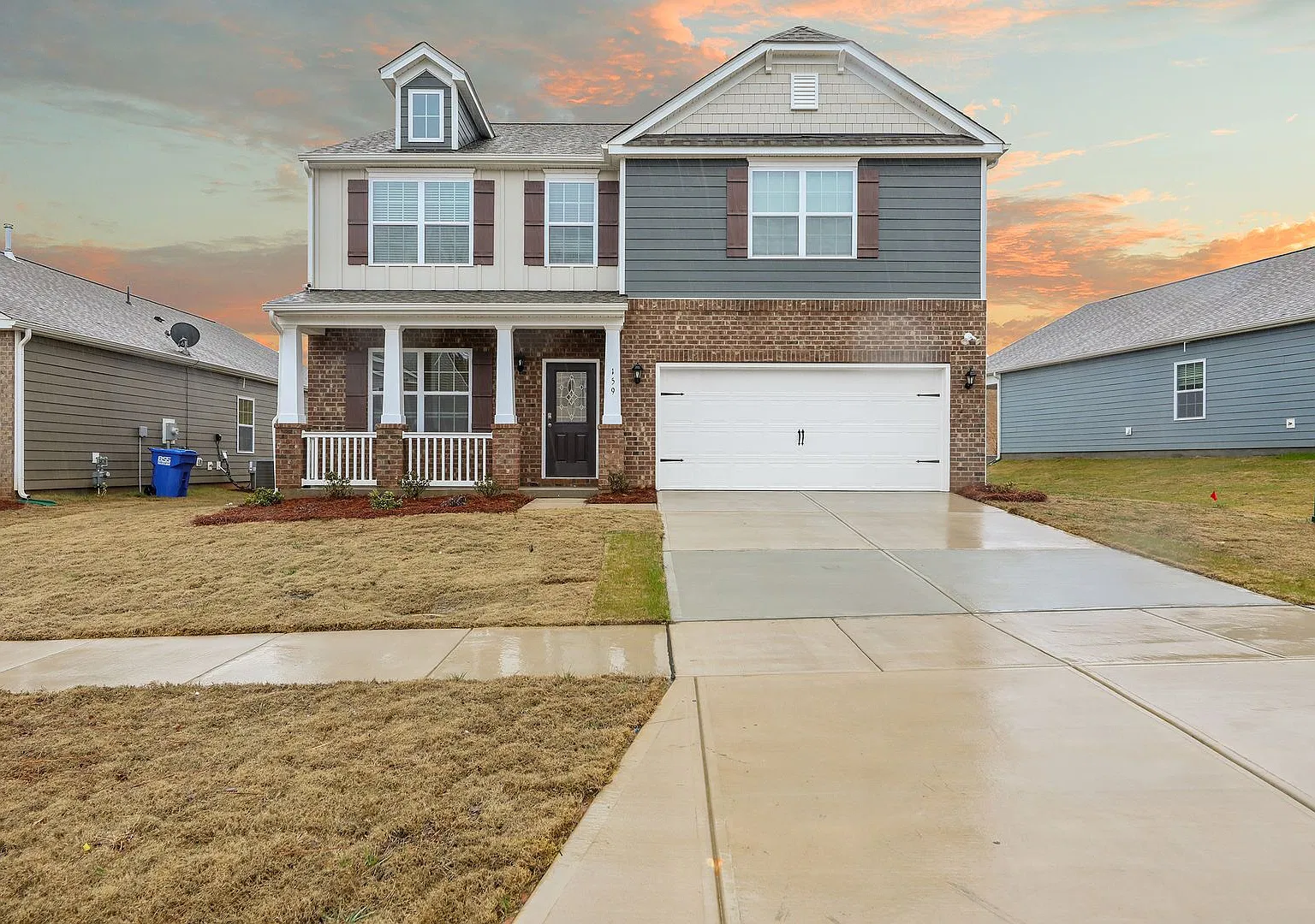 Spacious 4-Bedroom Home with Large Private Backyard in Calvin Creek — Photo 1