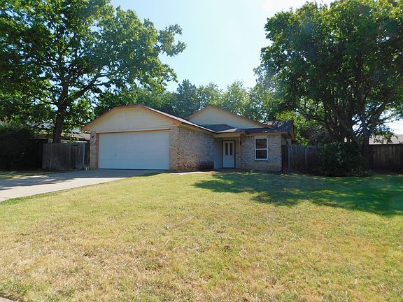 2nd image of 404 Pace Dr