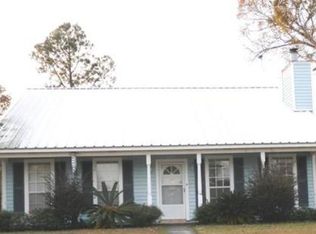 15053 Woodlore Dr, Baton Rouge, LA 70816