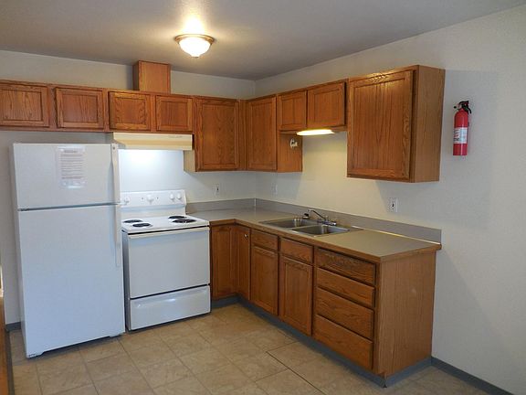 3rd image of 1040 Cascade Ave