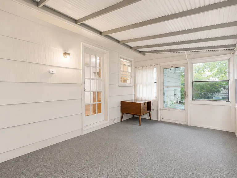 225 Claflin Ave — Photo 22