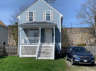 20 Weaver Ave, Newport, RI 02840