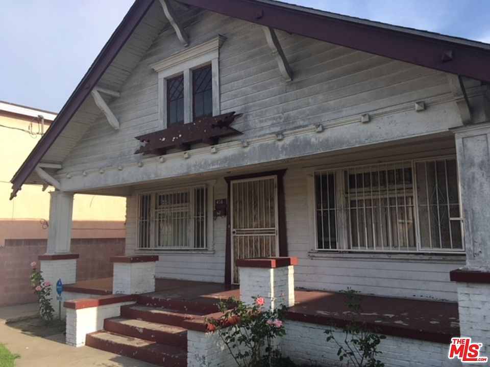 1st image of 416 W 55th St