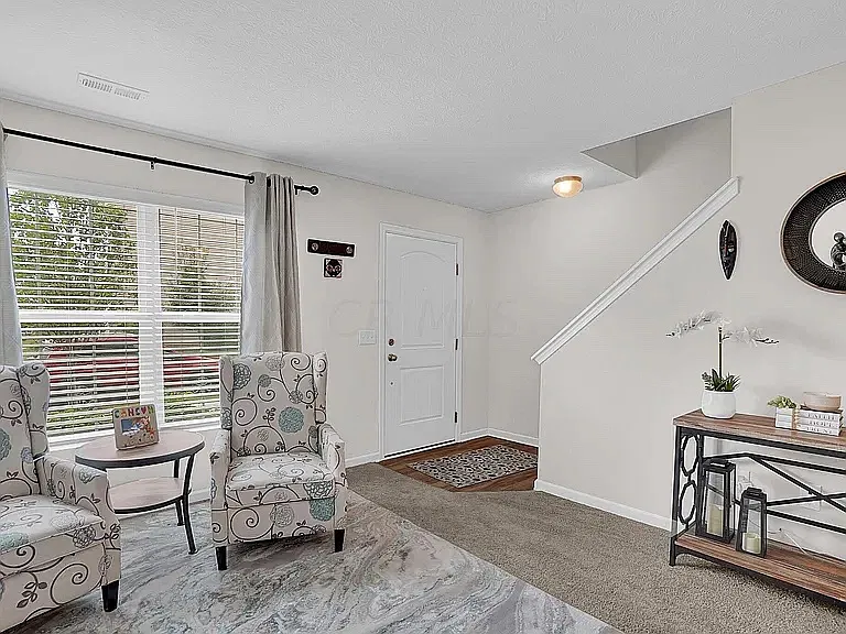 2 bed, 1456 sqft, $1,995 — Photo 4