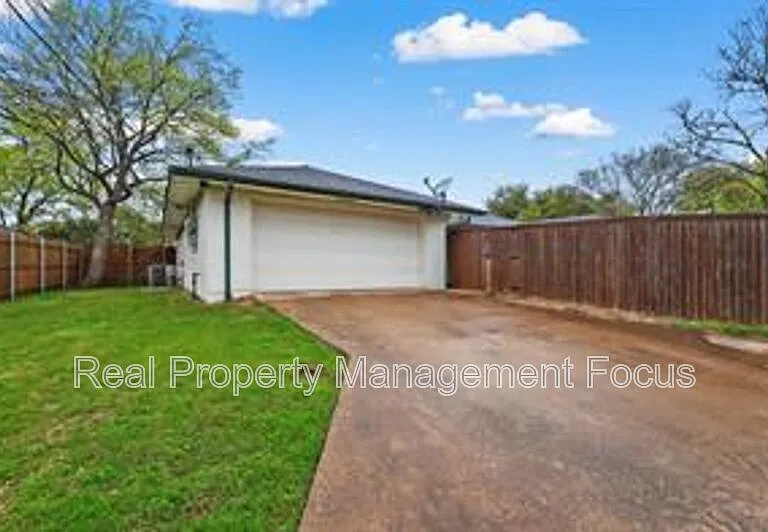 14722 Overview Dr — Photo 40