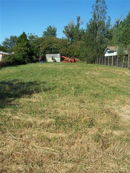 2nd image of 237 Montgomery Rd