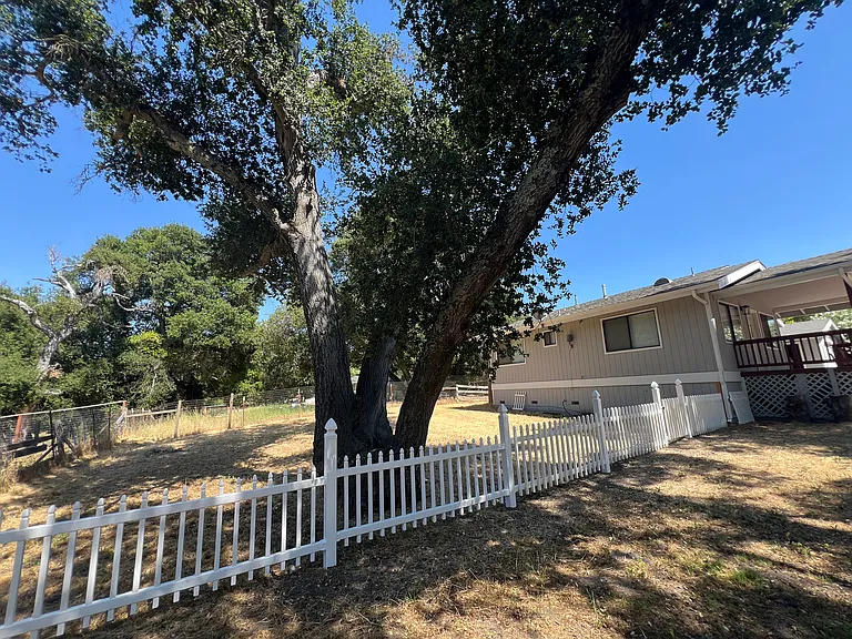 10125 Atascadero Ave #B — Photo 52
