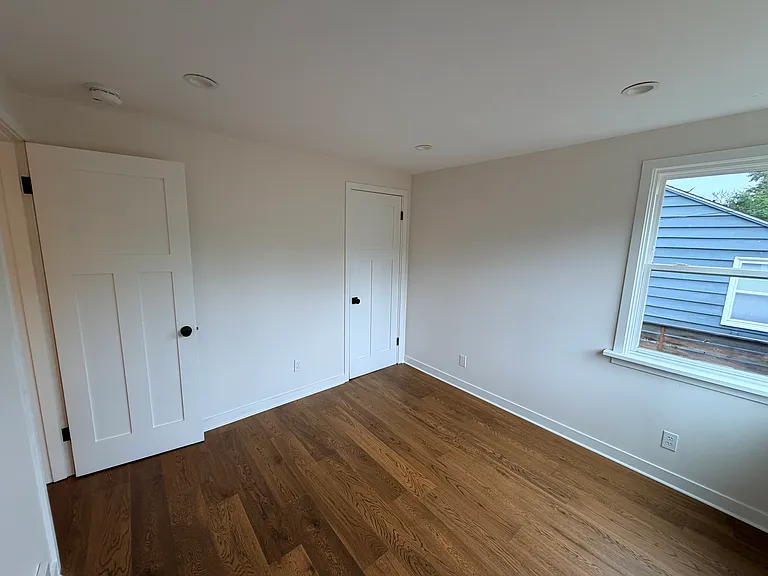 4516 NE 54th St — Photo 15