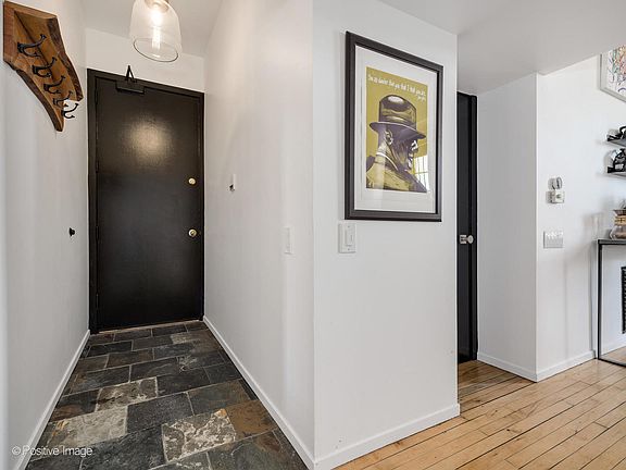 3rd image of 2107 N Magnolia Ave APT 2C