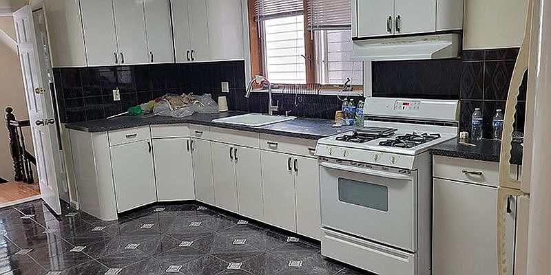 1st image of 506 E 7th St Floor 2