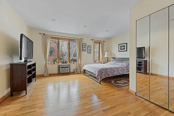 Rented by Compass | media 8