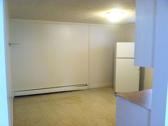 3rd image of 102 Navaho Ct