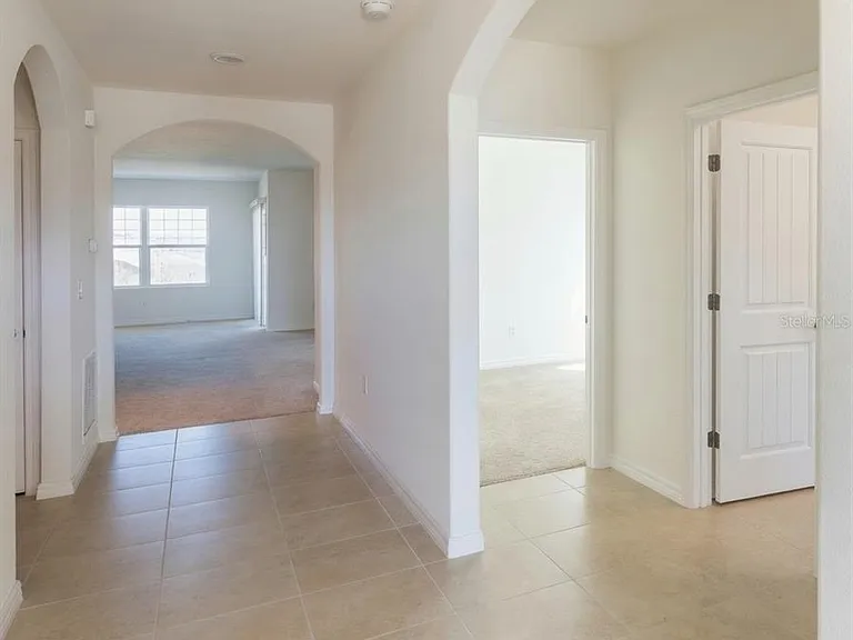 3499 N Vonnegut Point — Photo 3