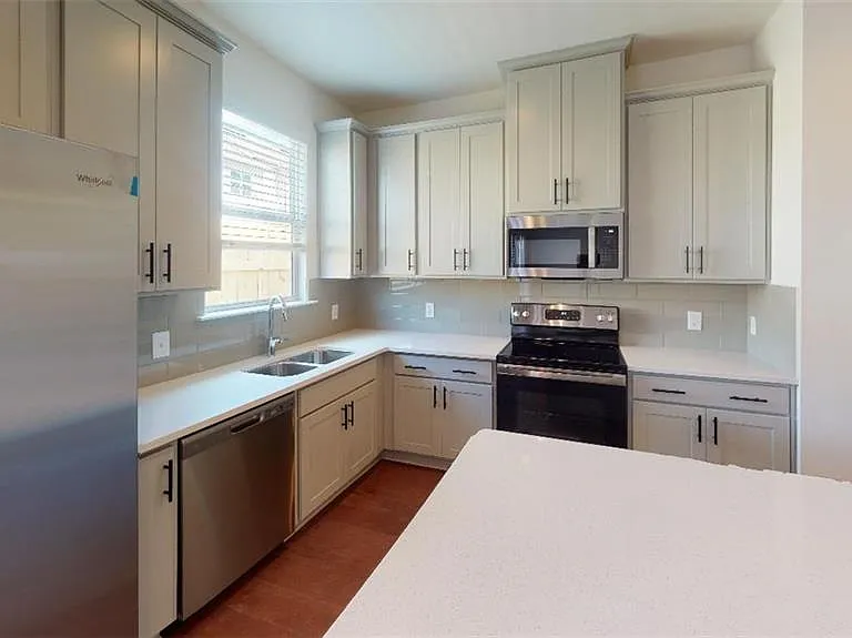 6414 Shalks Crossing Dr — Photo 7
