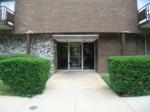2nd image of 336 Lathrop Ave APT 202