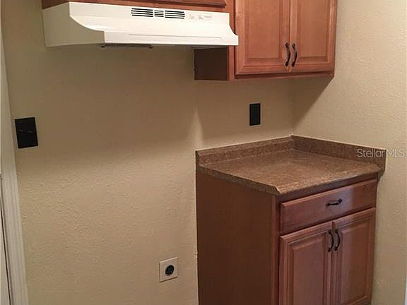 5th image of 1080 W Page Dr