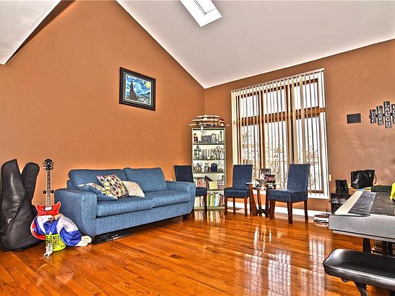 4th image of 7742 Tirrell Hill Cir