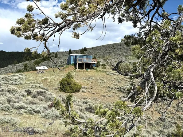20590 Pole Gulch Rd, Three Forks, MT 59752