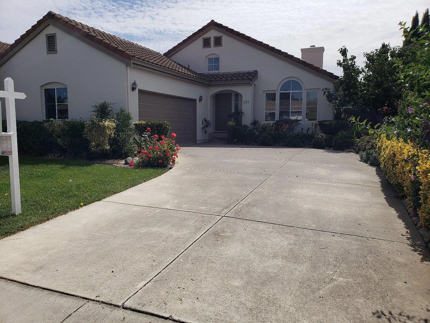 531 Arbour Ln photo 1