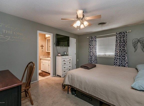 4th image of 14 Greenwood Ln