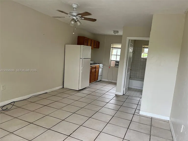 5010 Pembroke Rd #8 — Photo 3