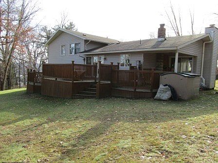 3rd image of 592 Maxwell Dr