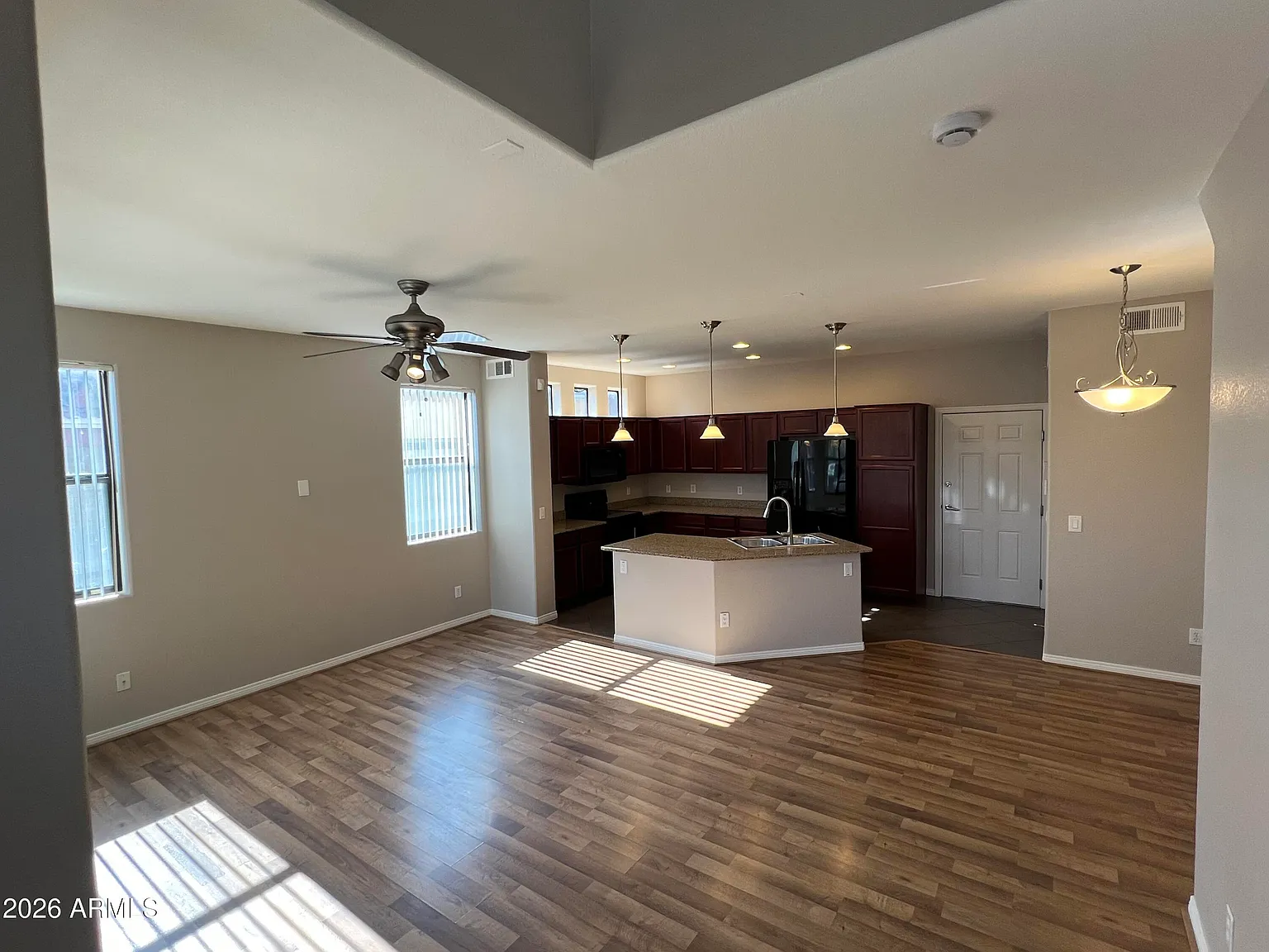 2 bed, 2.5 bath, 1330 sqft, $2,100 — Photo 2