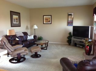 9768 Tuttle Rd, Olmsted Township, OH 44138