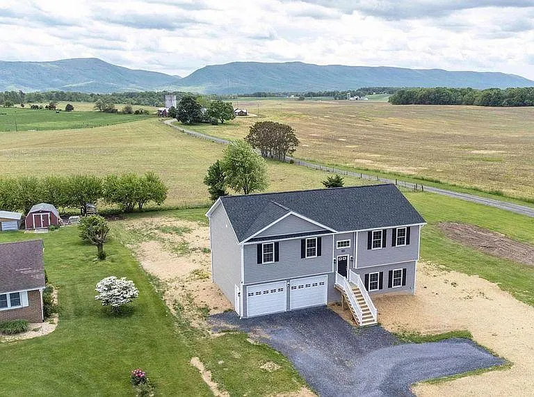 2308 Readus Rd — Photo 3
