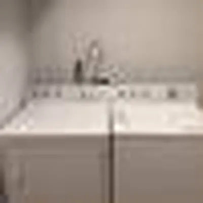 Rented by Roz Khan, LREB | media 6