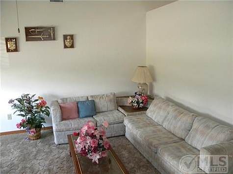 5th image of 609 NW Billiar Ave