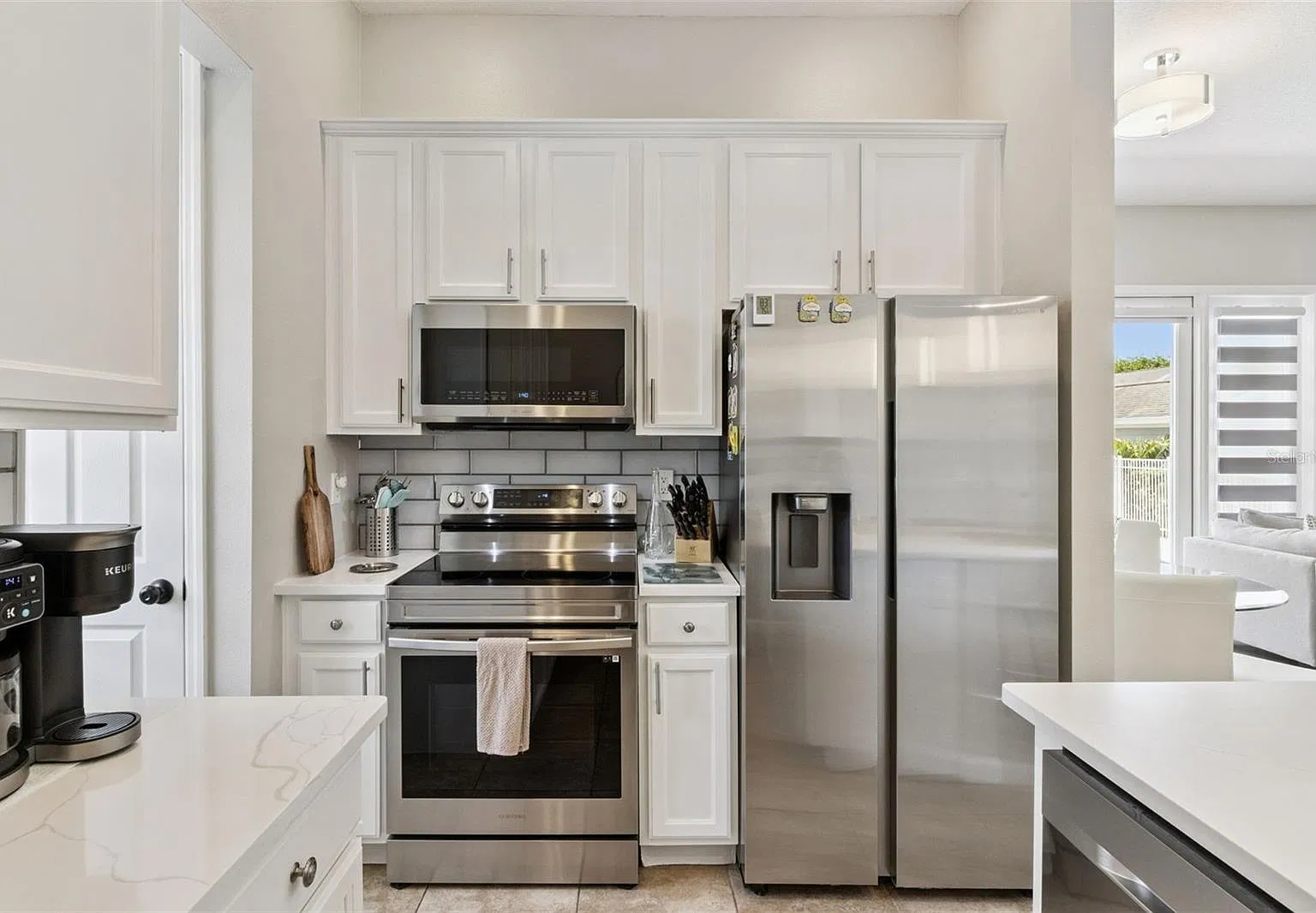 4 bed, 4.0 bath, 1906 sqft, $3,900 — Photo 3
