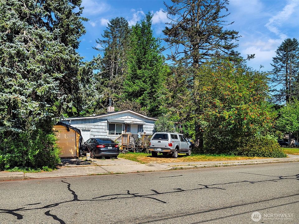 1st image of 332 E 2nd Street