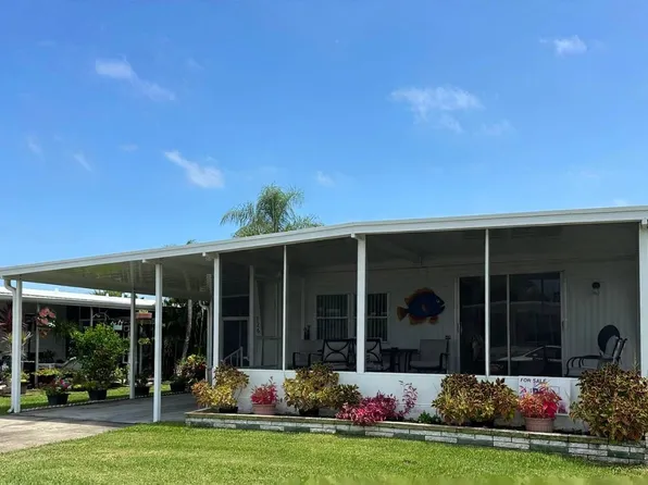 326 9th St, Nokomis, FL 34275