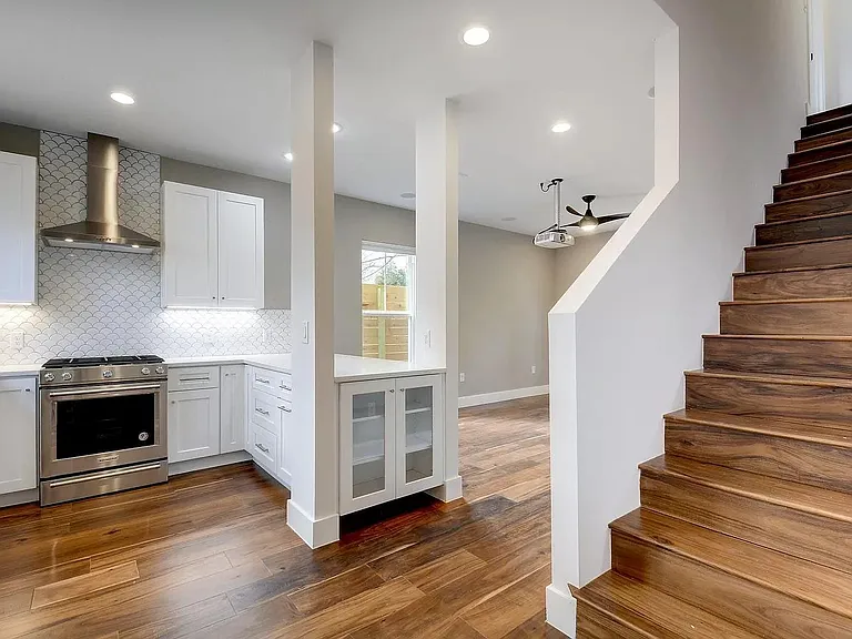 105 Elkhart St #3 — Photo 8