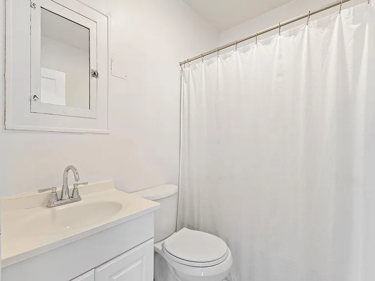 207 E Delafield Ave — Photo 19