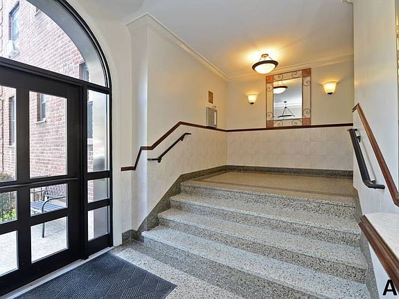 2nd image of 2908 139th St APT 5G