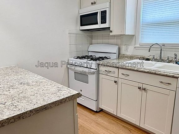 4th image of 3513 Portage St APT 1