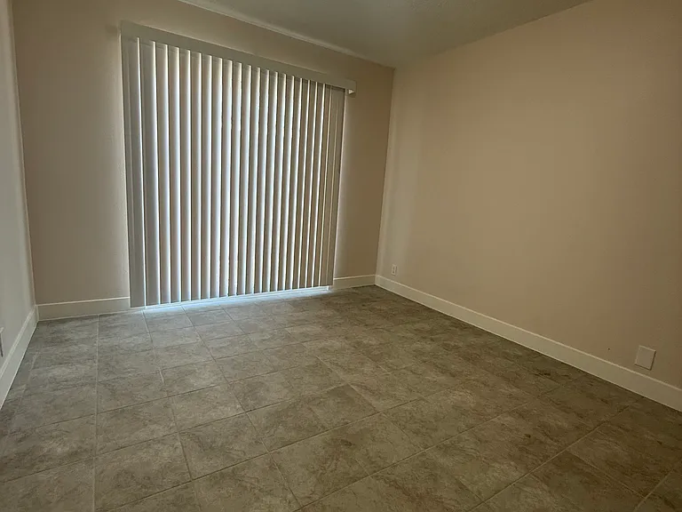 3155 Banning Ave #A — Photo 4