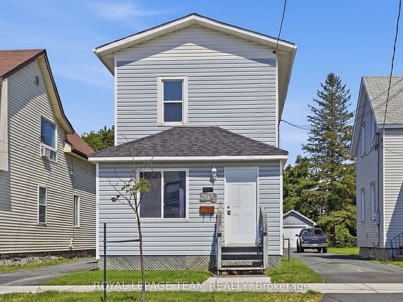 2nd image of 20 1/2 Lawrence Ave