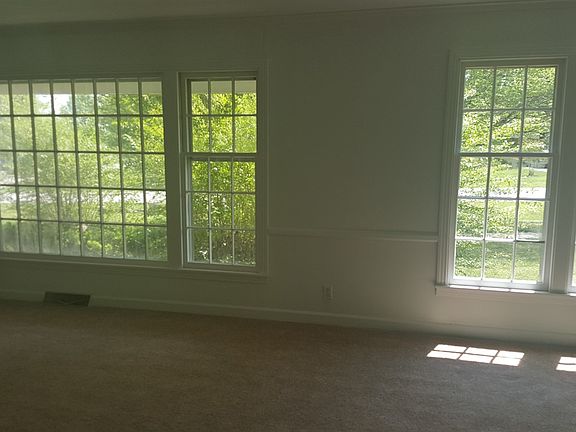 5th image of 407 Whaley St